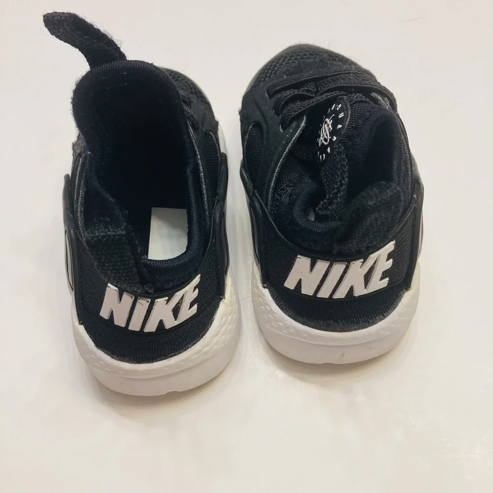 Nike Air Huarache‎ Run Toddler Shoes Black White 859594-002 Size 5C Slip On